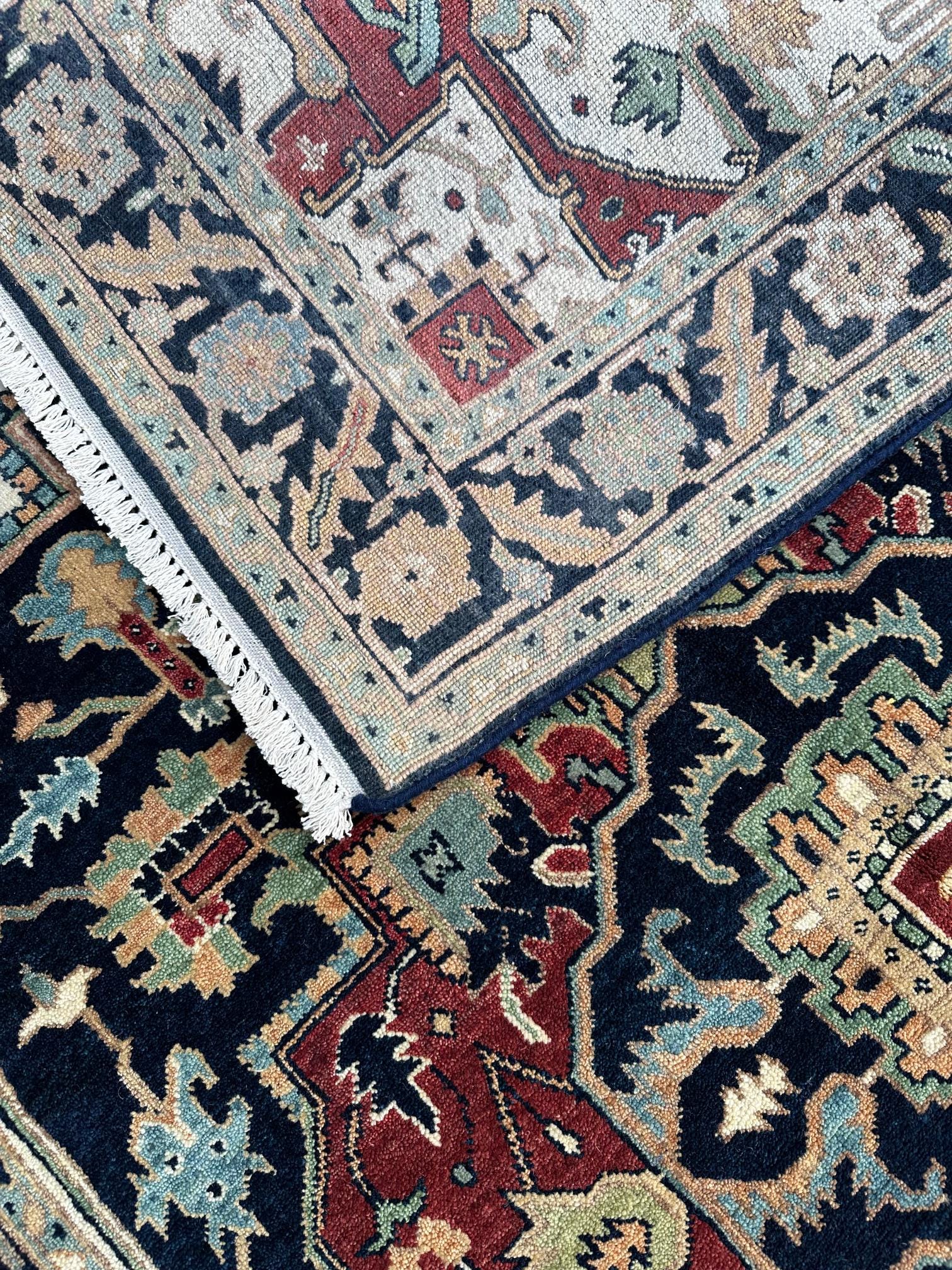 ハンドメイドのトライバルオリエンタルラグ：幾何学模様のメダリオン