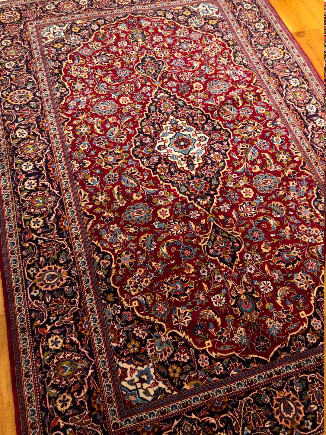 1950s Chinese Rug 1950s Handmade Oriental Accent Rug, Traditional Medallion Floral Design ...