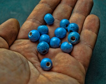 Blauwe gestippelde keramische bal kralen, handgemaakte geglazuurde keramische kralen 10mm diameter, Mykonos keramische Griekse kraal terracotta ronde kralen