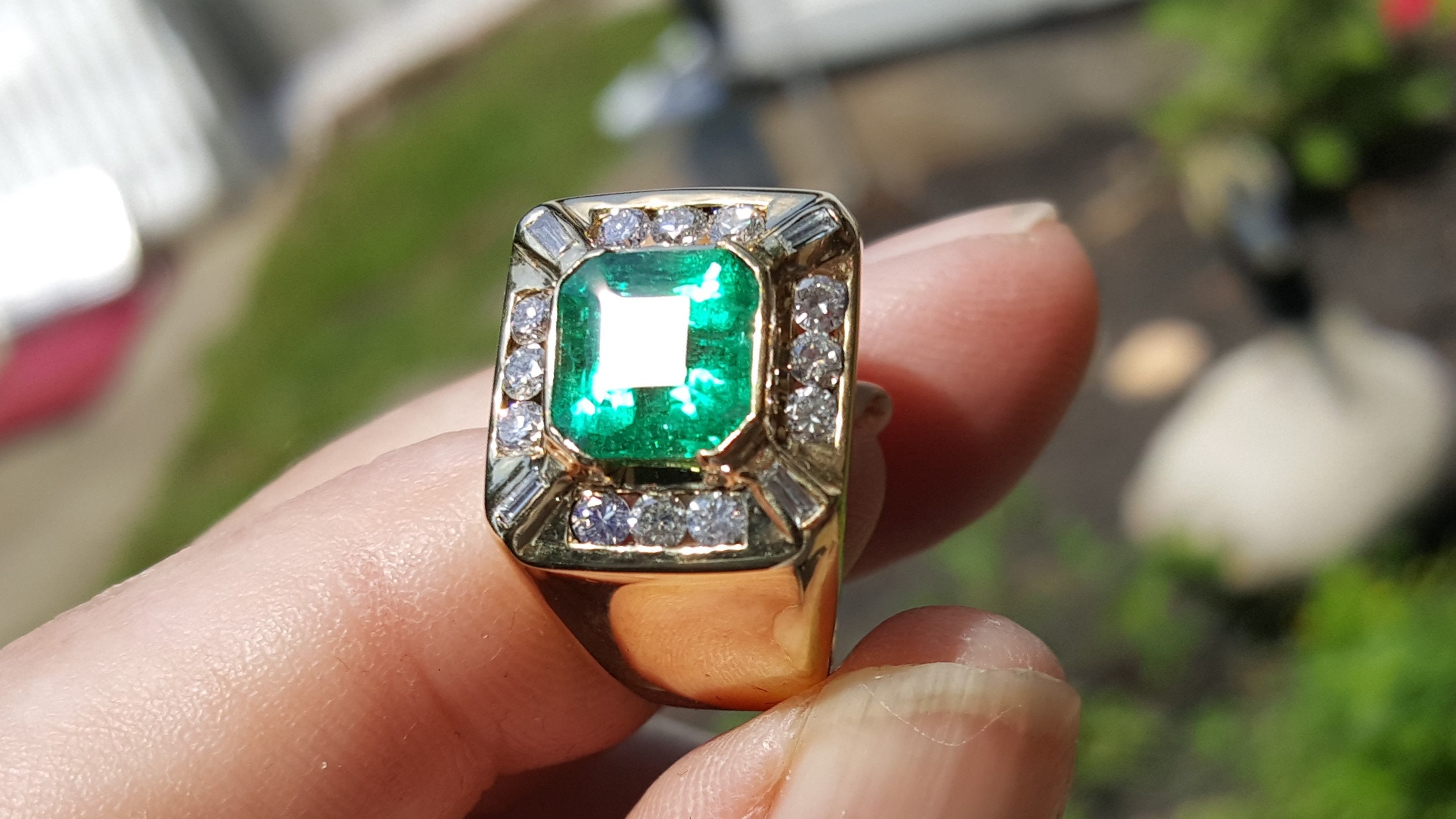 Kelly Green Emerald Ring With 16 Super Clean Diamonds. Signature