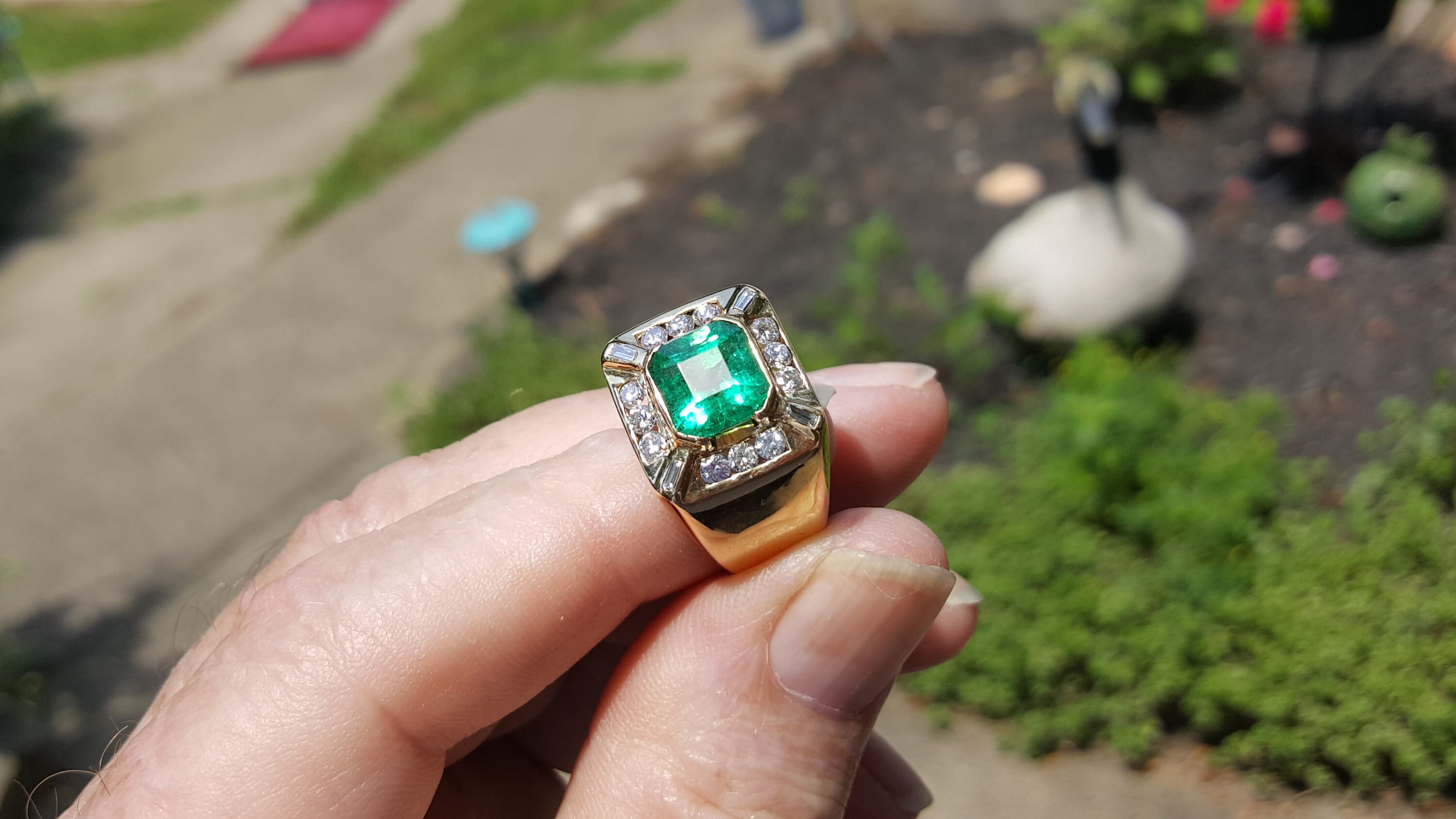 Kelly Green Emerald Ring with 16 super clean Diamonds. Etsy