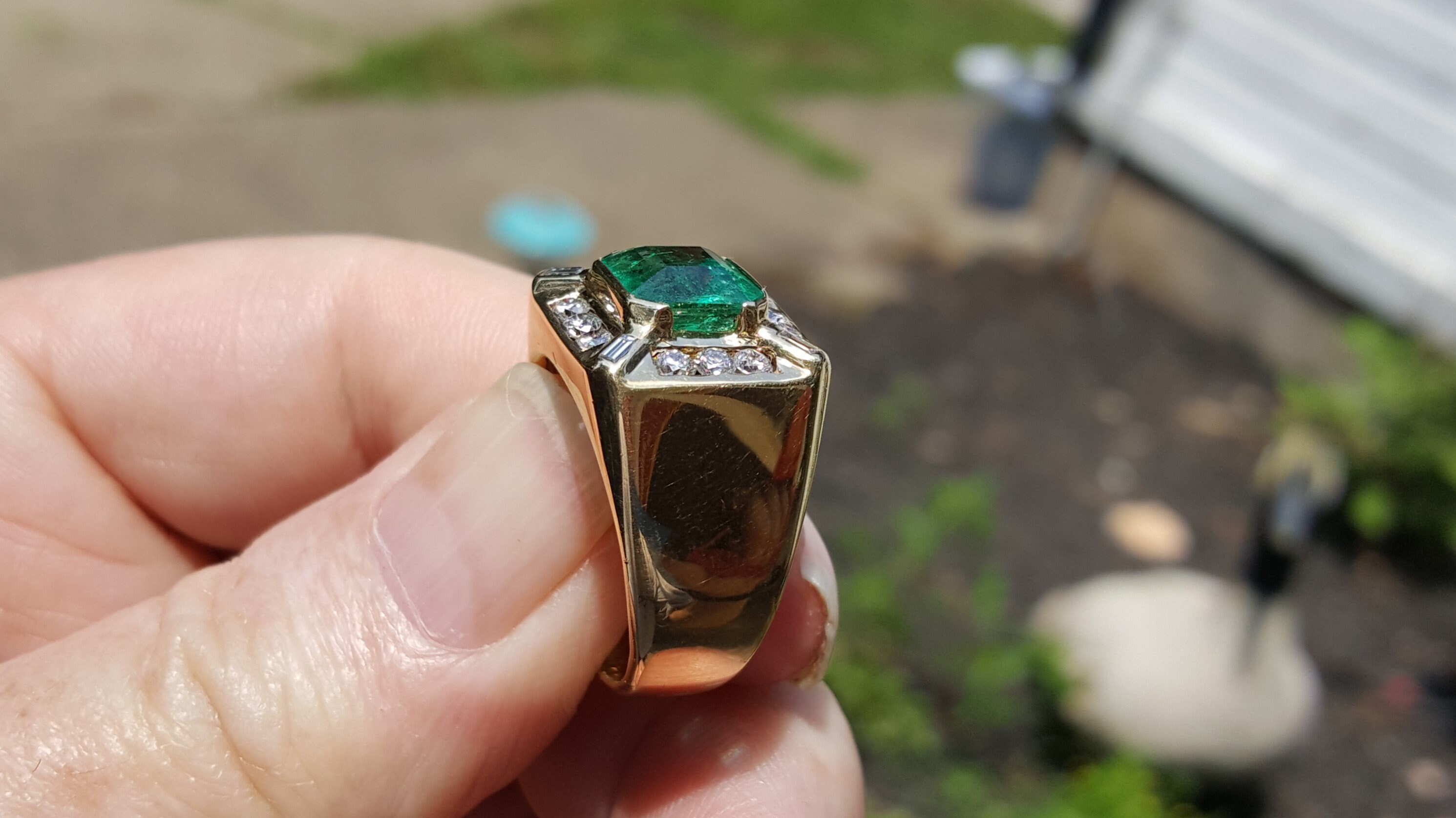 Kelly Green Emerald Ring With 16 Super Clean Diamonds. Signature