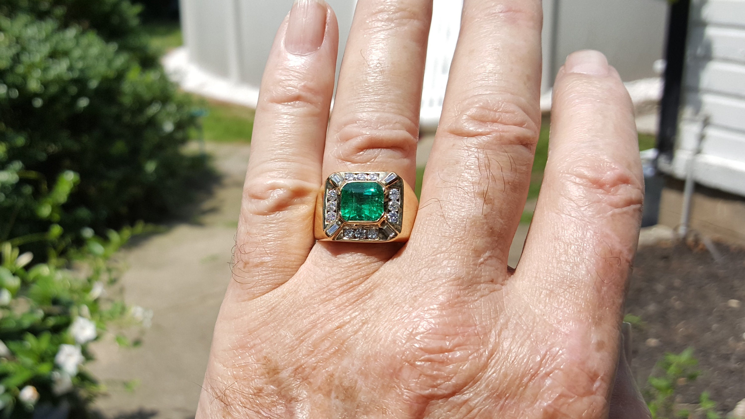 Kelly Green Emerald Ring With 16 Super Clean Diamonds. Signature