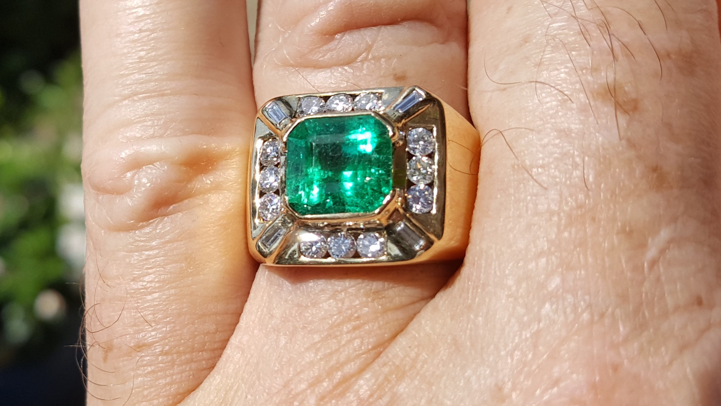 Kelly Green Emerald Ring with 16 super clean Diamonds. Etsy