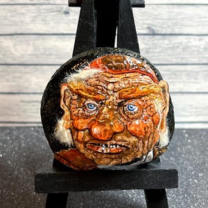 Labyrinth (Hoggle) Hand Sculpted Stone