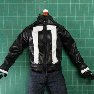 Veste noire 1/6 faite main pour figurine articulée (sans marque, sans figurine)