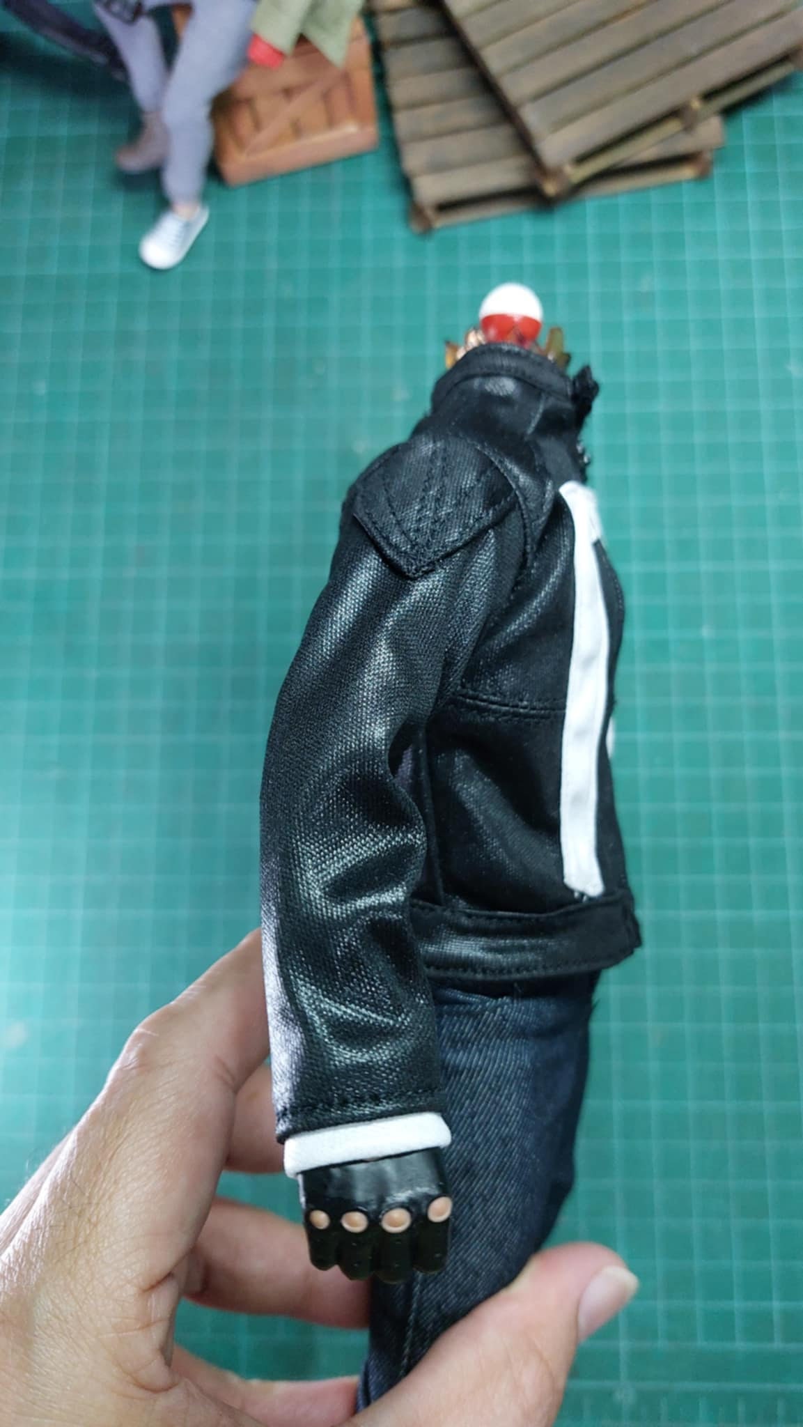 Handmade 1/6 Scale Black Jacket: Action Figure Accessory (no