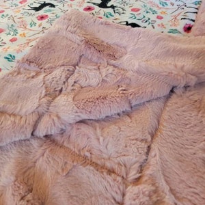 Minky baby blanket girl, girl deer blanket, pink deer quilt, boho deer, antler decor, pink fawn blanket, pink and white, fawn blanket image 7