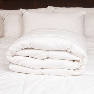 Downia Tropical White Goose Down Duvet