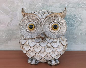 黄金のフクロウの彫刻：装飾樹脂製置物 - Etsy 日本