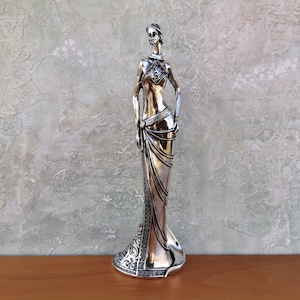 Art Deco Woman Figurine, 1920s Women Statue, Art Deco Lady Figurine, Vintage Elegant Women Figure, Romantic Art Deco Style, Great Gatsby
