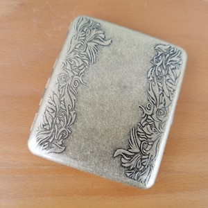 Vintage Metall Zigarettenschachtel Zigarettenetui Antiqued Retro Brieftasche Zigaretten Box Halter Karte Container Kartenhalter Kredit Visitenkarte Etui