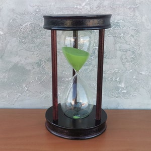 Hourglass, Hourglass with Green Sand, Retro Hourglass, 25 Minute Hourglass, Hourglass with Wooden Base, Sand Timer, 25 Minute Timer, Gifts