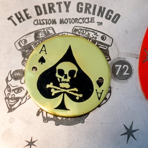 Messing Vietnam Death Card Ace Spades Polierte Punkte Abdeckung für Harley Shovelhead Evo Big Twin