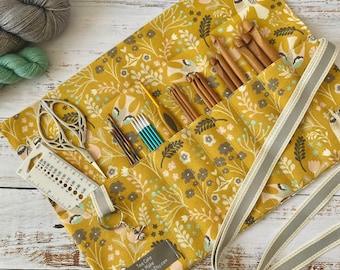 Canvas Crochet Hook Roll / DPN Needle Case: Handmade cotton canvas floral case with stitch marker. Crochet and knitting accessory