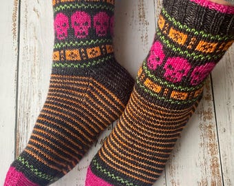 Trick or Feet Socks - PDF Knitting Pattern - Digital download. Sock knitting pattern, colour work knitting.