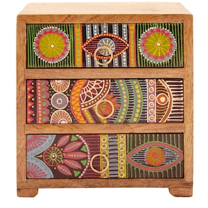Mini commode à trois tiroirs en bois peinte à la main, petite commode, commerce équitable, rangement de bijoux décoratif, commode bohème image 5