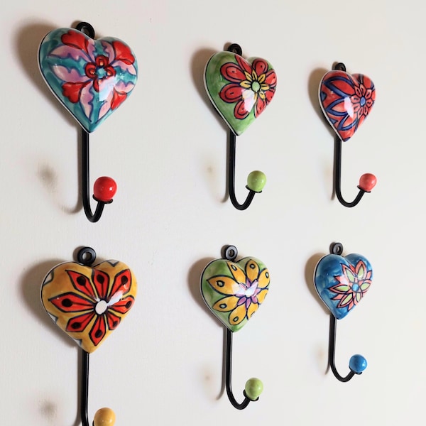 Gancio in ceramica a forma di cuore dipinto a mano, commercio equo e solidale, gancio decorativo, appendiabiti, portachiavi unico, gancio per il bagno, gancio per il corridoio, gancio da parete per piante
