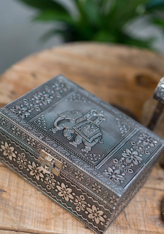 Silver jewellry box best sale