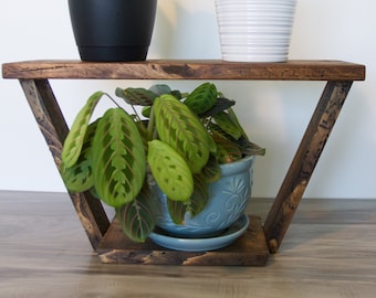 Support d’usine à double étagère. Planche de grange Rustic Plant Stand. Stand de plantes écologiques récupérées