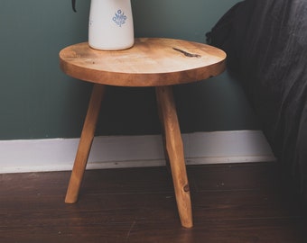 Large Round Top Tripod Table. Reclaimed Wooden Round Top End Table