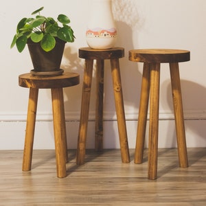 Bohemian Variable Top Brown Tripod Stool. Small to Large Top Rustic-styled Tripod Plant Stand