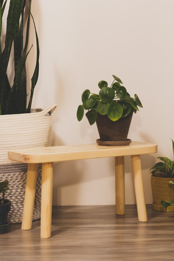 Short table for plants deals