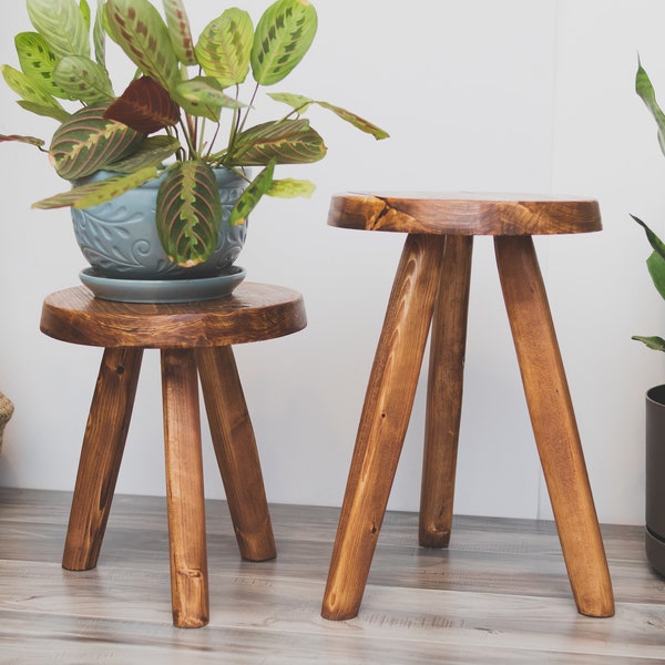 Tabouret tripode à plateau rond. Support pour plante trépied en bois fait main recyclé