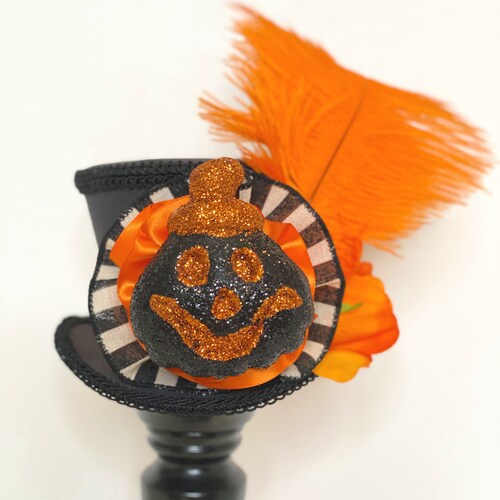 Vintage inspired Halloween mini top hat. Tea Party hat. Alice in