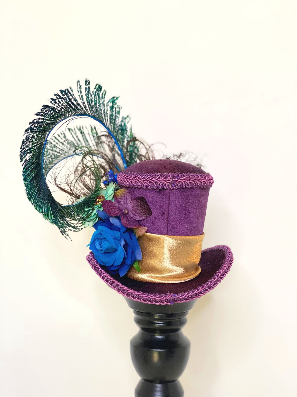 Plume de paon mini top hat. Chapeau Kentucky Derby. Alice au Etsy