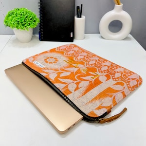 Custodia per MacBook da 13 pollici, copertina per macbook Kantha vintage, custodia per laptop patchwork multicolore in trapunta di cotone vecchio riciclato, borse per laptop fatte a mano