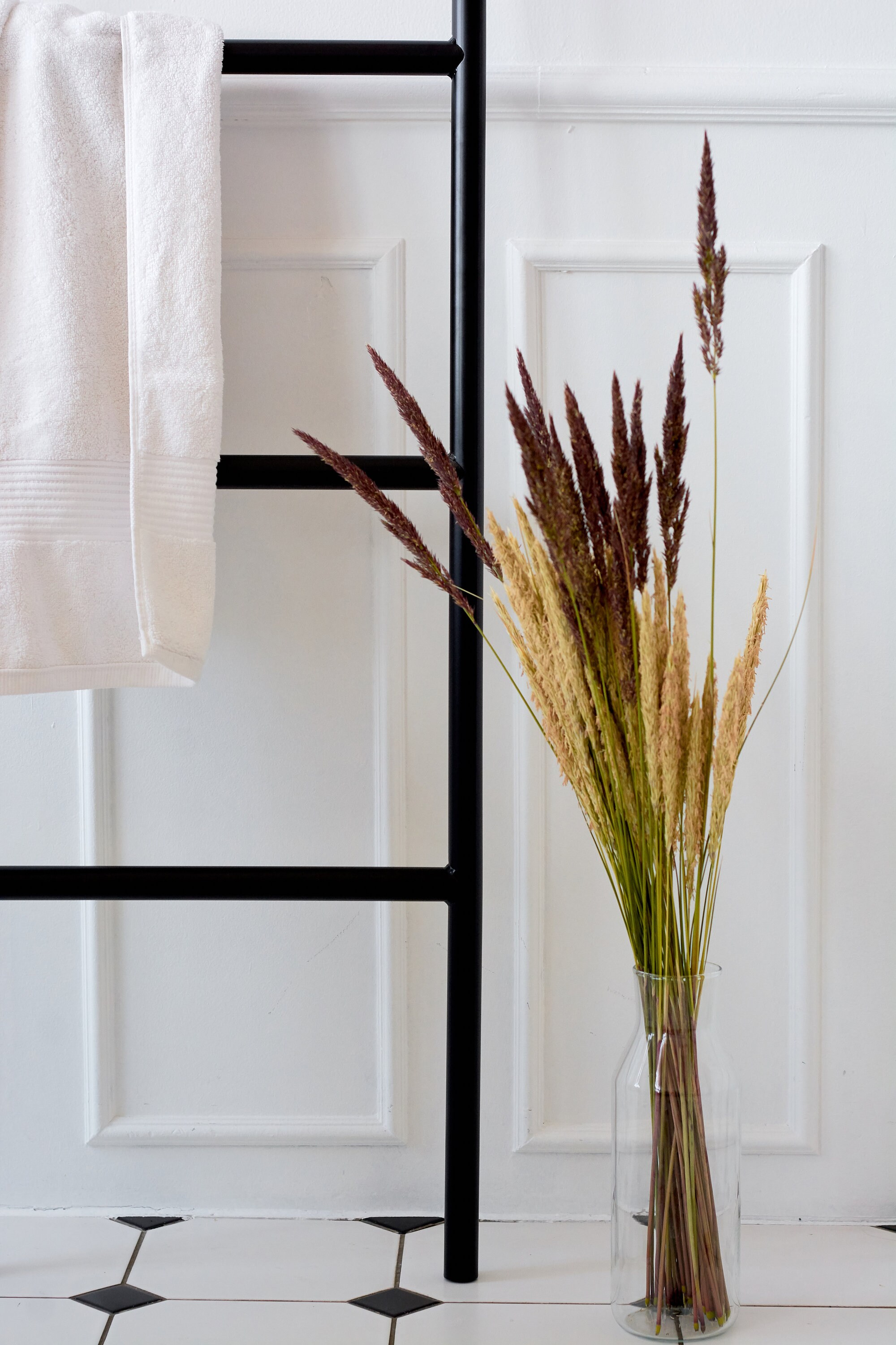 4 Step Metal Towel Rack Black