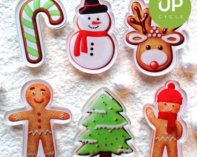 SET of 6 Christmas Pins with Magnetic Clasp