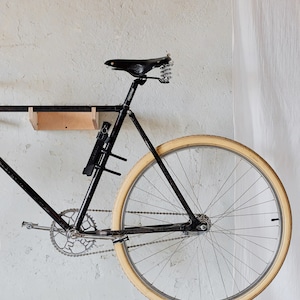 Sperrholz-Fahrrad-Wandhalterung Fahrradträger Fahrradhalter Rennrad-Wandhalterung Fahrradaufbewahrung Holz und weiße Farbe einzeln verkauft Bild 5