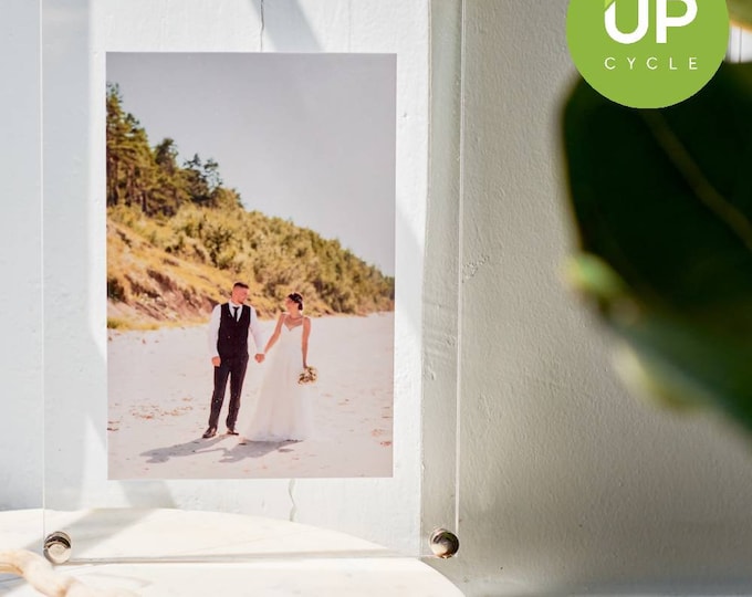 Acrylic Glass Photo Frame with Double Panel Design for Pictures