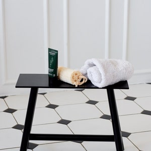 Escabeau en métal Tabouret compact et durable pour enfants Décoration de salle de bain Petit escabeau pour la cuisine Aide de cuisine Noir image 3