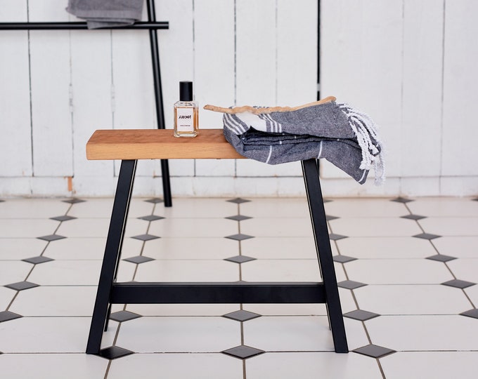 Metal Stepping Stool with Reclaimed Wood Surface - Black
