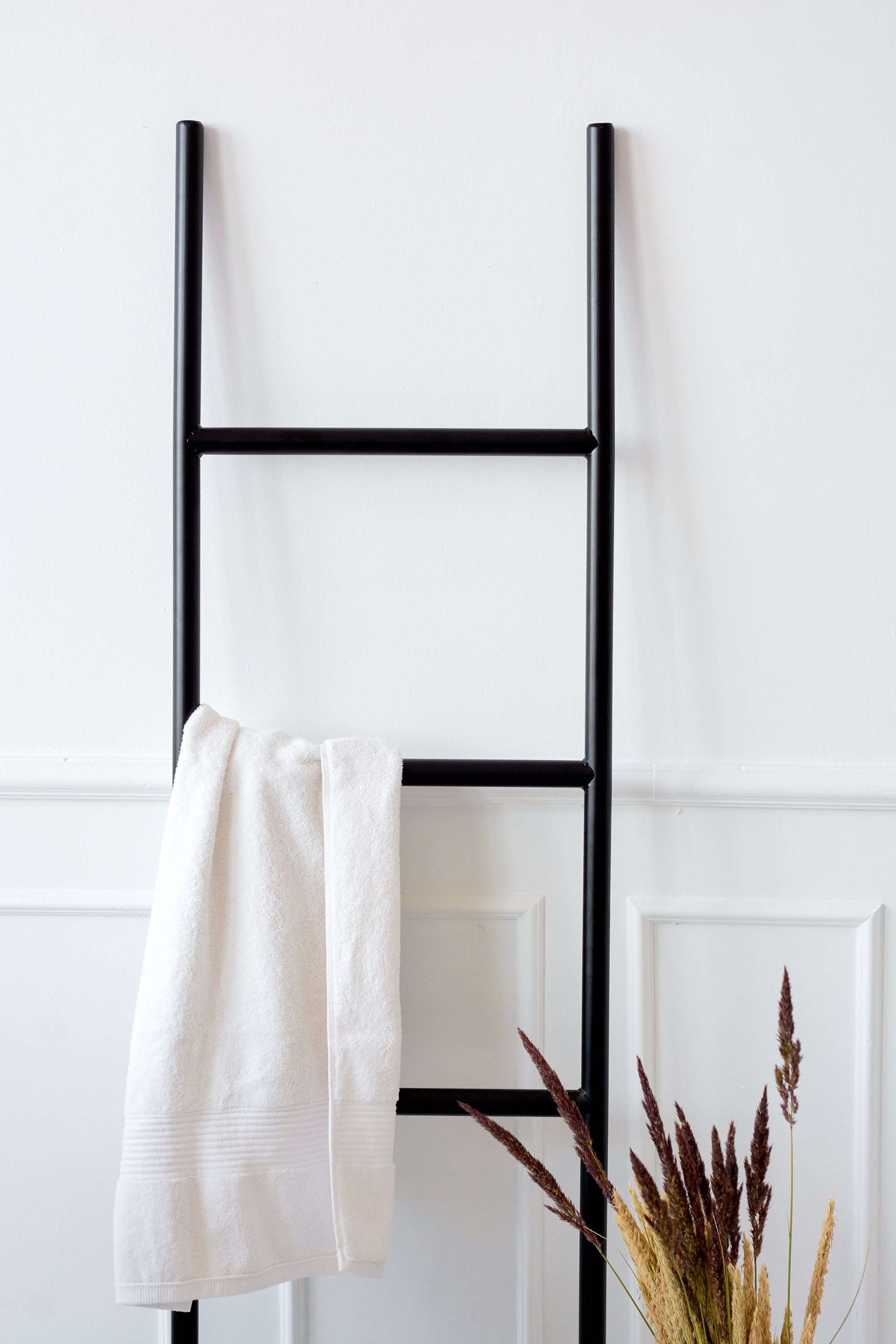 4 Step Metal Towel Rack Black