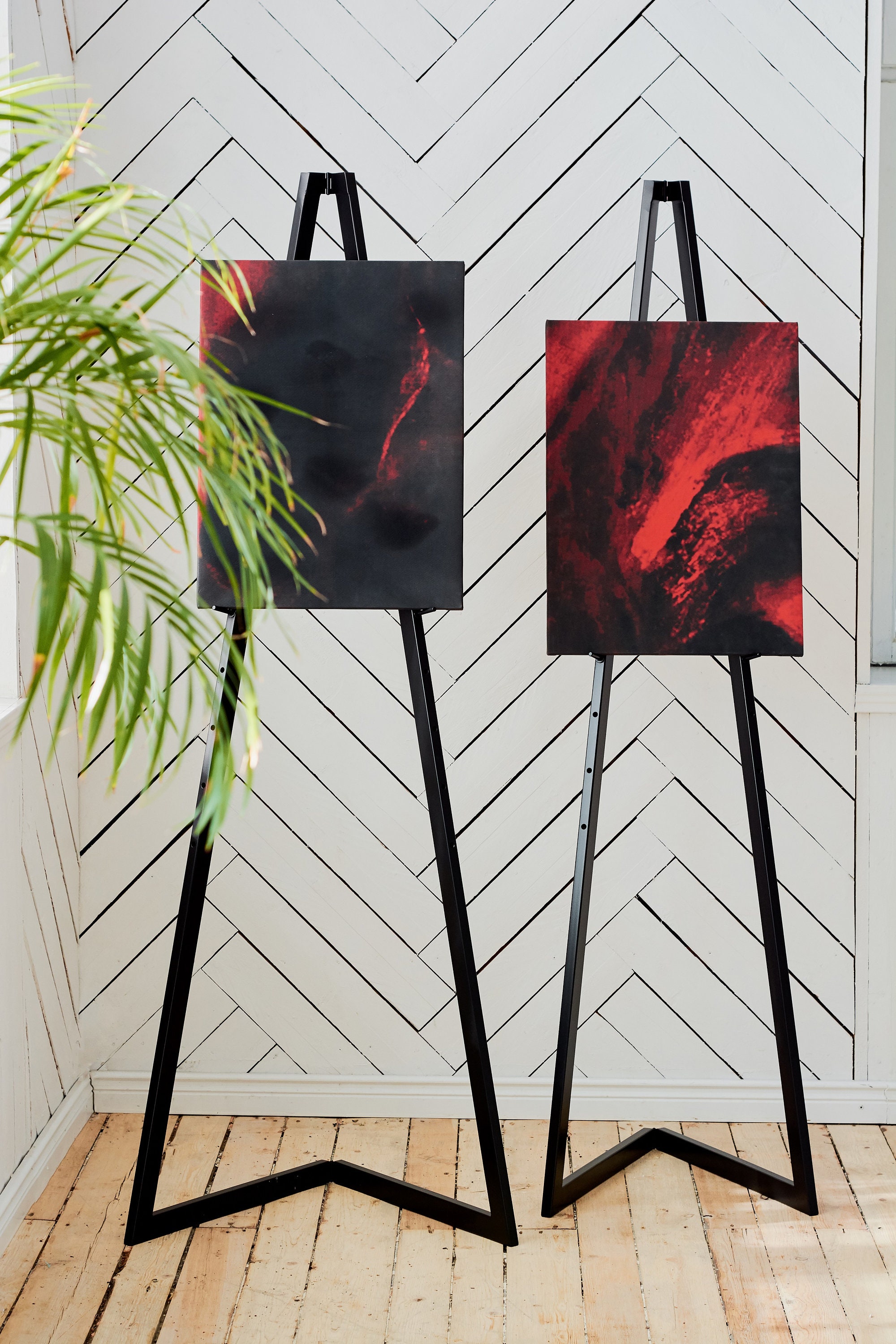 Metal Floor Easel Modern Painting Stand With Adjustable Pegs Stand