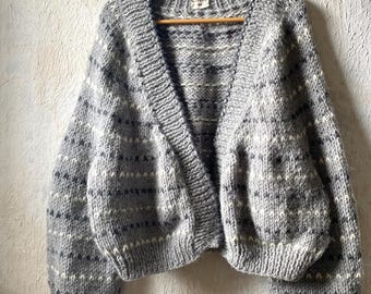 Cardigã cinza tricotado à mão em tricô grosso – Tricô oversized em mistura de lã grossa – Tamanho único