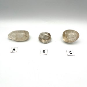 Large Tumbled Crystal Gemstones, palm stone, worry stone, clear quartz, chevron amethyst, amethyst, bronzite, rose quartz afbeelding 3