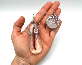 Pendentifs enveloppés de fil de verre, fil d'argent, pendentifs