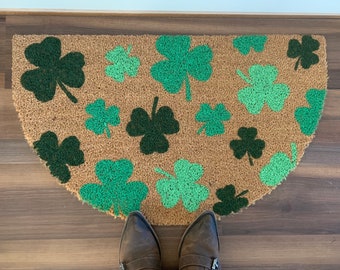 Falling Shamrocks Half-Circle Spring Outdoor Coir Door Mat