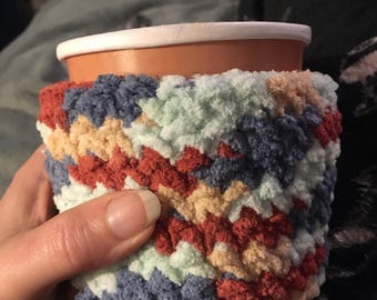 crocheted Ice Cream Cozy (hold a pint and keep your hands warm)