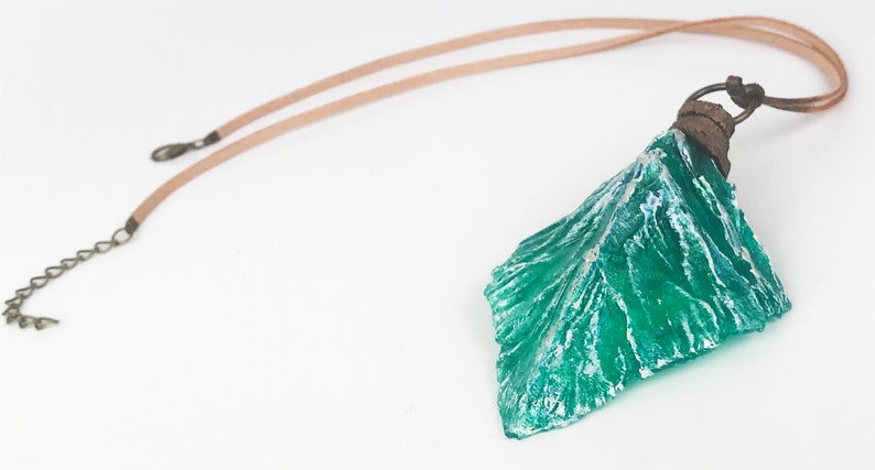 Large Lung Oceanic Green Elemental Dragon Scale Pendant