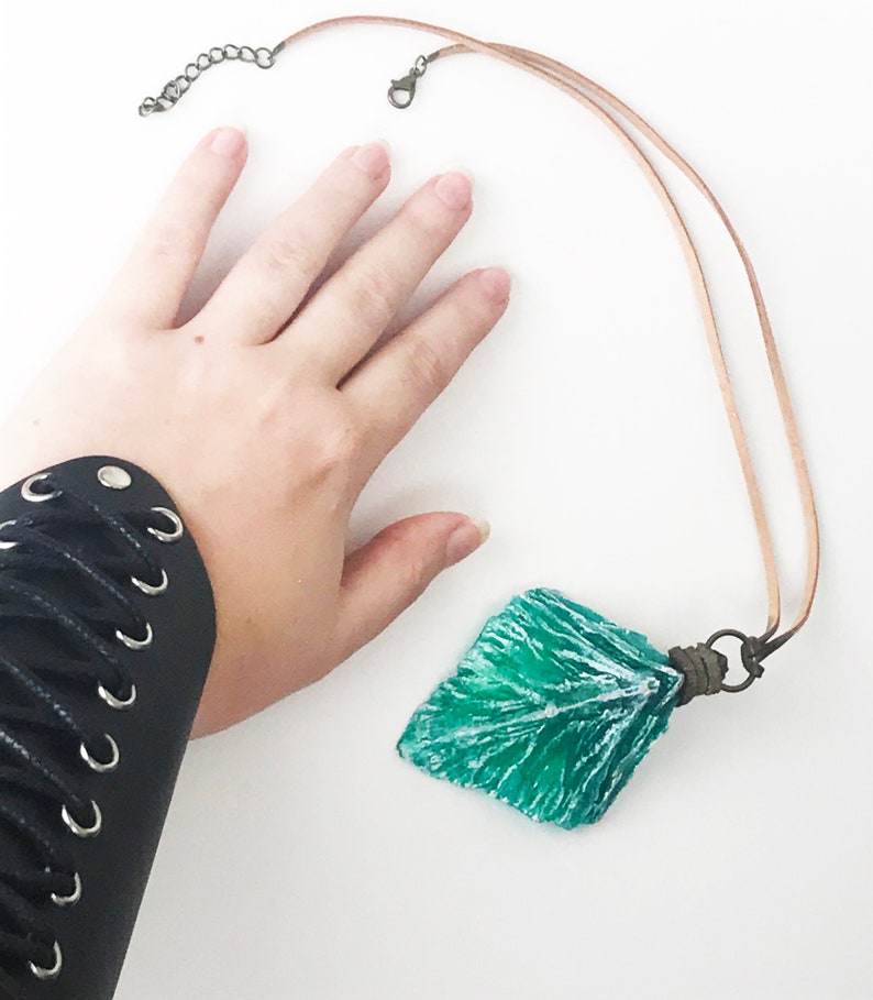 Large Lung Oceanic Green Elemental Dragon Scale Pendant