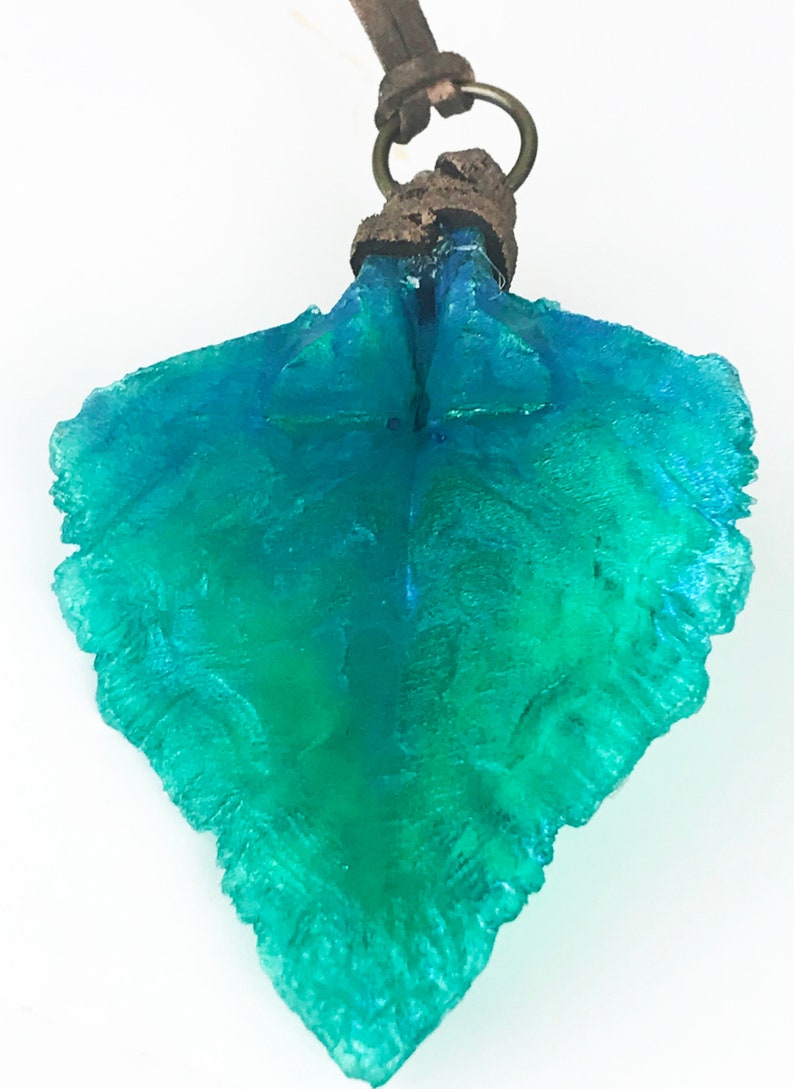 Large Lung Oceanic Green Elemental Dragon Scale Pendant