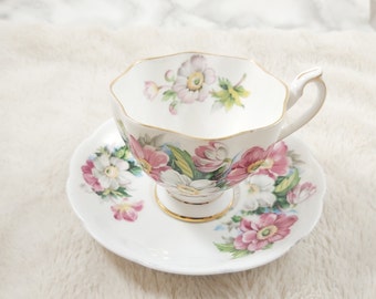Queen Anne Tea Cup and saucer, Fine Bone china floral pattern, Vintage tea cup and saucer, Decoration for living room, Collectible tea cups