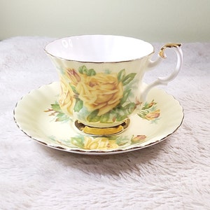 Yellow Roses Royal Albert teacup and saucer, Bone China England, Floral tea set, decorative tea cup for collectors