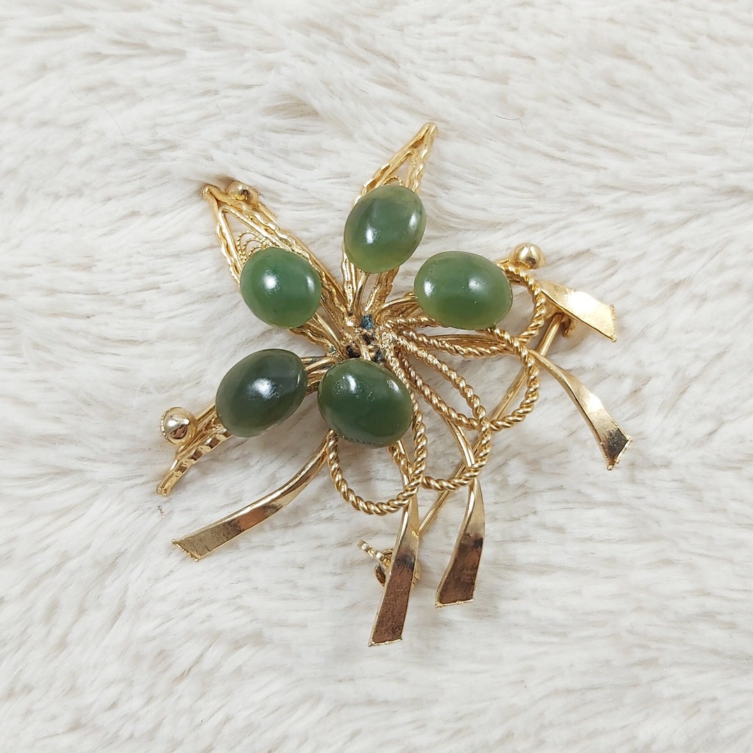 Vintage Jade Gold Brooch , Gold Tone Jade Bouquet Flower Brooch, Gold